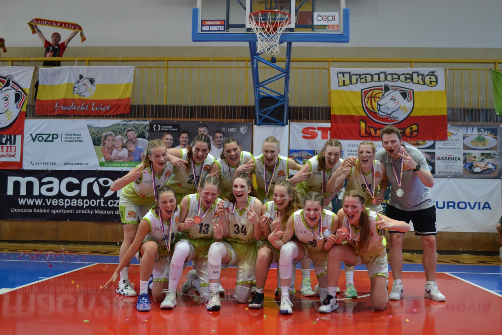 SEZONA 2022/2023